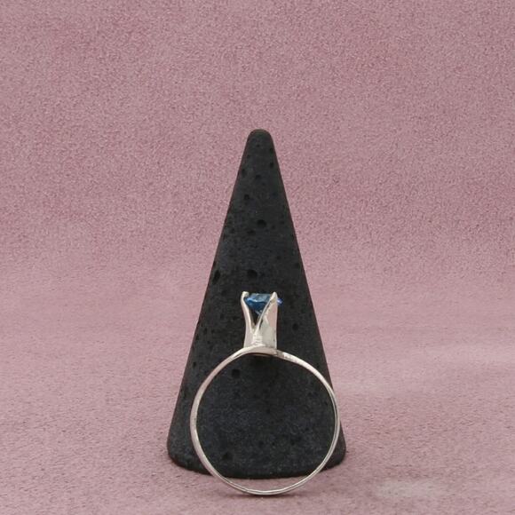 sterling silver vintage round-cut blue cz ring size 9 - Picture 2 of 3